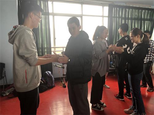 2 乌鸦与乌贼游戏.JPG